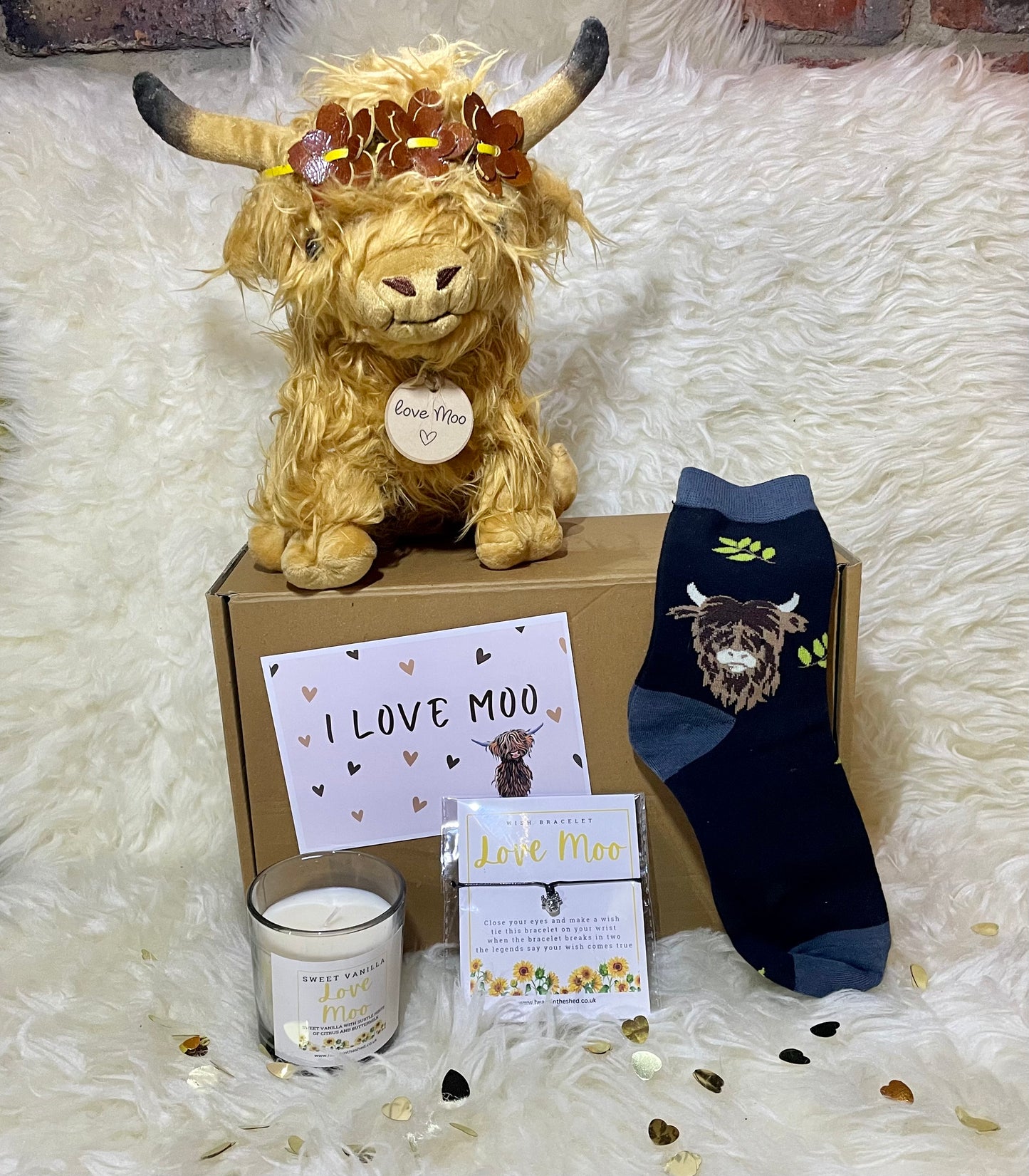 Highland Cow Gift Box Set Including: Love Moo for Valentines ❤️